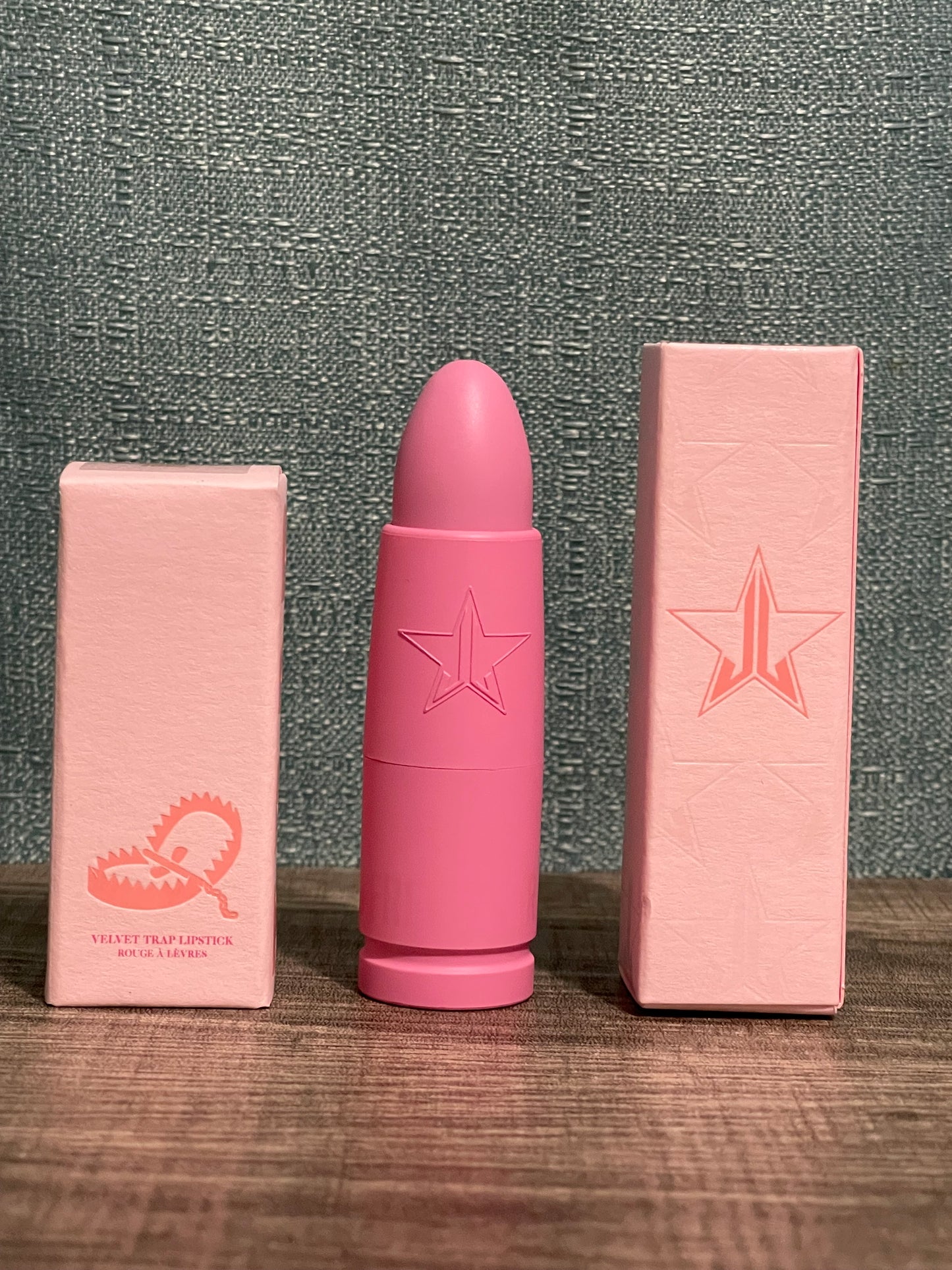 JEFFREE STAR COSMETICS - Velvet Trap Lipstick